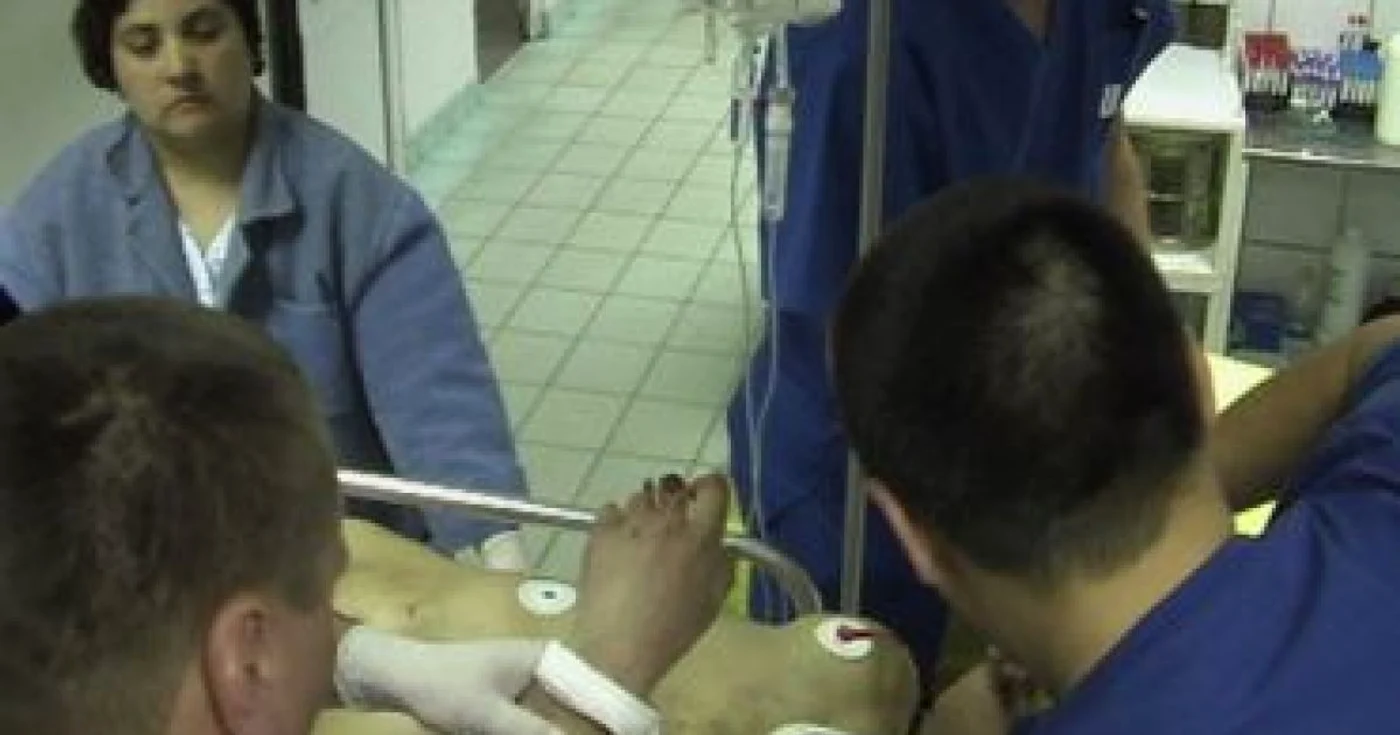 Iaşi: Cafeaua, tutunul şi lichidul de parbriz i-a băgat în spital