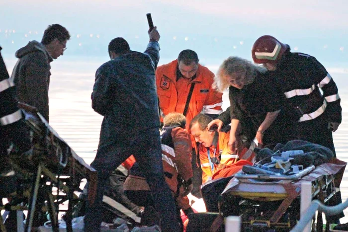 La 16.45 este recuperat  din apă medicul  Laura Vizireanu