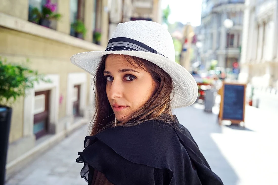 
    Dana Rogoz este mulțumită că tatăl său a mai apucat măcar să-și țină nepotul în brațeFoto: arhivă personală  