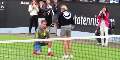 cerere in casatorie pe terenul de tenis FOTO captura Youtube