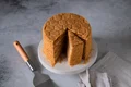 Tort Medovik cu miere  Sursa foto shutterstock 2584285519 jpg