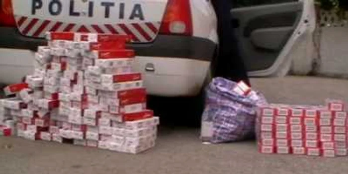 Au fost găsite şi confiscate ţigări de contrabandă. Foto: Arhivă