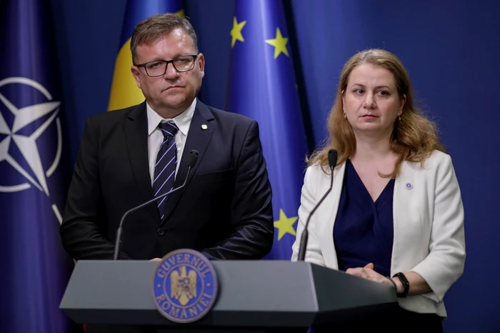Ligia Deca alături de Marius Budăi la conferința din 12 iunie 2023 FOTO Inquam Photos Octav Ganea 