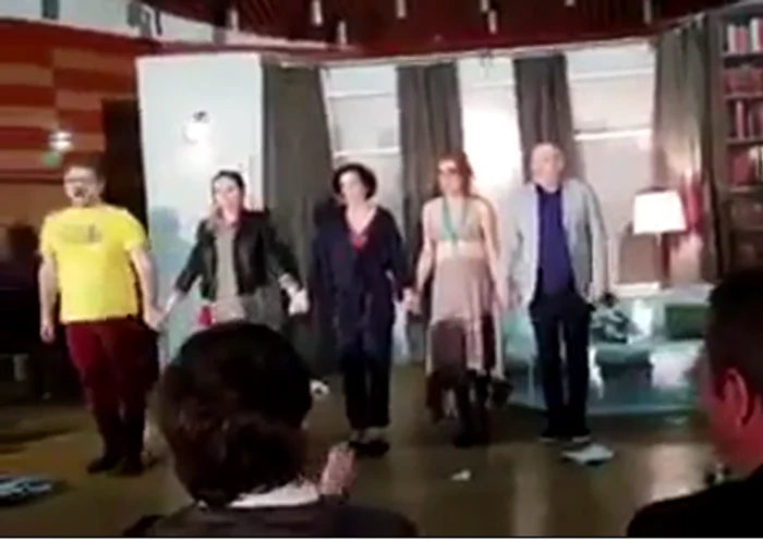 Ultimele imagini cu Florin Busuioc pe scenă, înainte ca actorul să facă infarctfoto: captură Facebook/Manuel Dumitru Dogaru