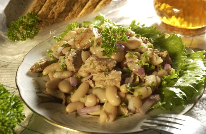 salata cu peste afumat jpeg