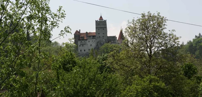 Castelul Bran este cel mai atractiv obiectiv turistic din ţară, cu peste 1 milion de vizitatori, anual. Arhivă.