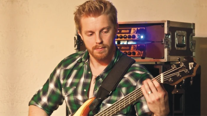 Hadrien Feraud din Franţa FOTO markbass.it
