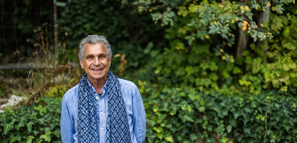 Șamanul Alberto Villoldo, la București: „Trăim cel mai spectaculos experiment din istoria biologiei”