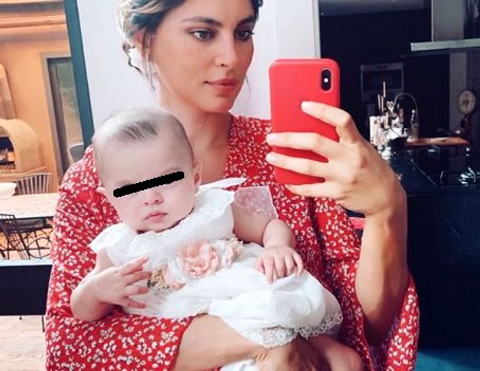 
    Catrinel e topită după Caroline   