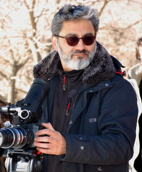 "Fetele măritate cu forţa îşi dădeau foc" interviu cu regizorul Barmak AKRAM jpeg
