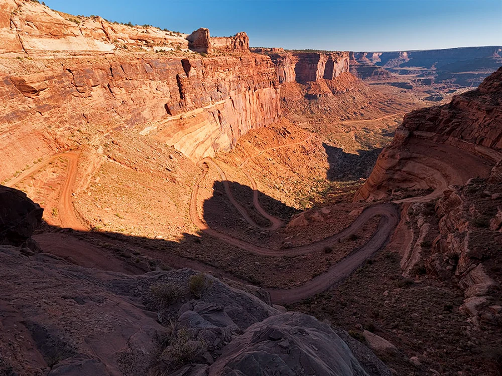Cele mai frumoase drumuri din lume. White Rim Road este, de fapt, roşu