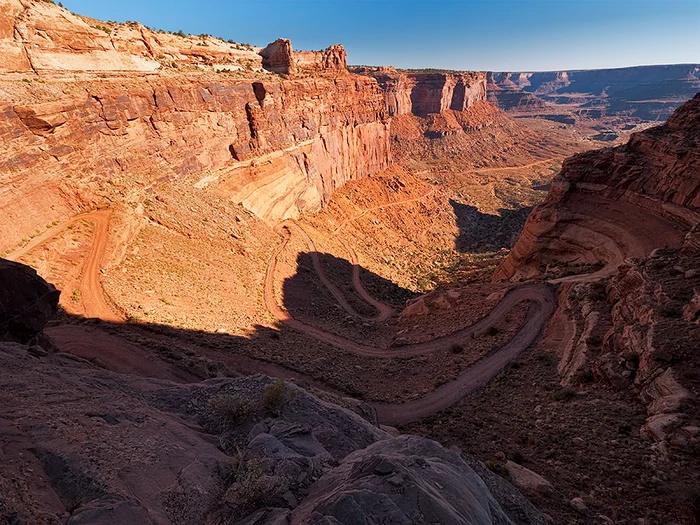 Cele mai frumoase drumuri din lume. White Rim Road este, de fapt, roşu