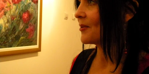 Oniţa Mureşan la cea mai recentă expoziţie a ei, „Simfonia grădinii“ 
