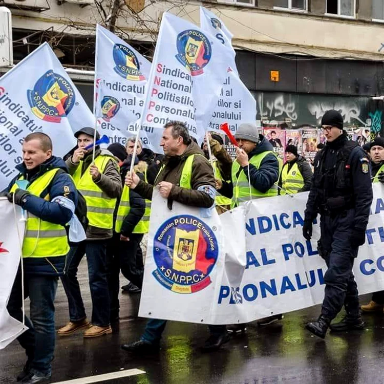 Proteste ale polițiștilor - Foto Facebook SNPPC