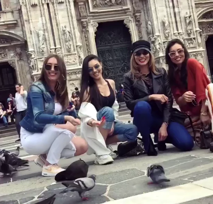 Carmen Minune arata perfect si se distreaza de minune in Italia