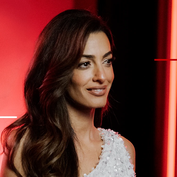 Amal Clooney, elegantă și rafinată la Gala Cartier (2) jpg
