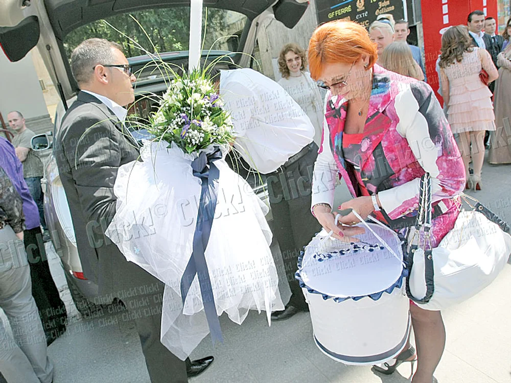Ovidiu Komornyik  şi soţia lui s-au  pregătit temeinic  pentru rolul de naşi