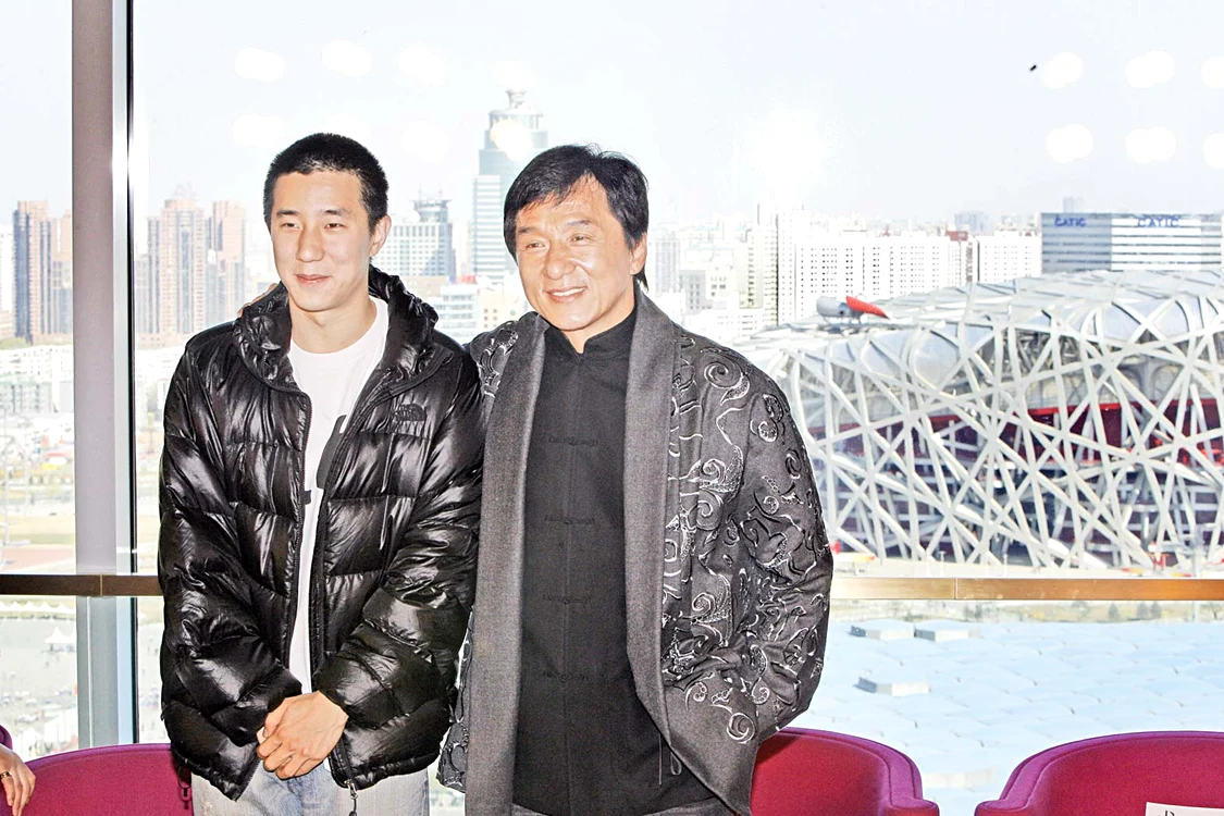 
    Jaycee Chan (32 de ani)  i-a creat mereu probleme  actorului Jackie Chan foto: Guliver/gettyimages  