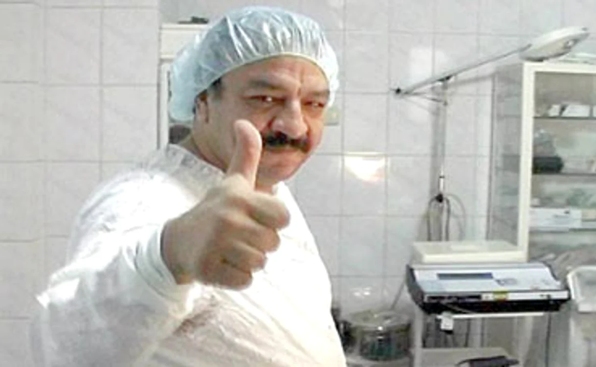 
    2015: Vedeta își micșorează sânii la o clinică din Turcia  