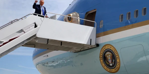 trump avion prezidential foto x jpg