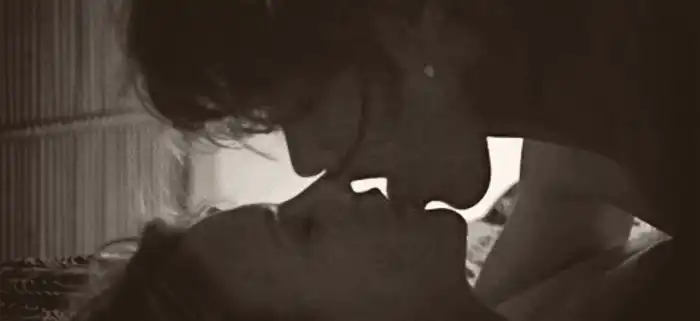 
    Mai multe seriale de peste hotare au avut curajul să prezinte personaje lesbieneFoto: tumblr  