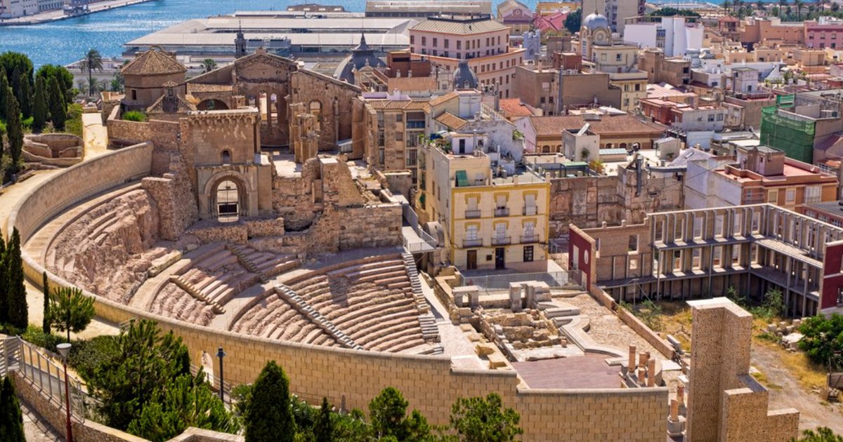 Top 15 cele mai calde orașe europene unde iarna poți sta în tricou, la 20 de grade, la câteva ore de zbor din România