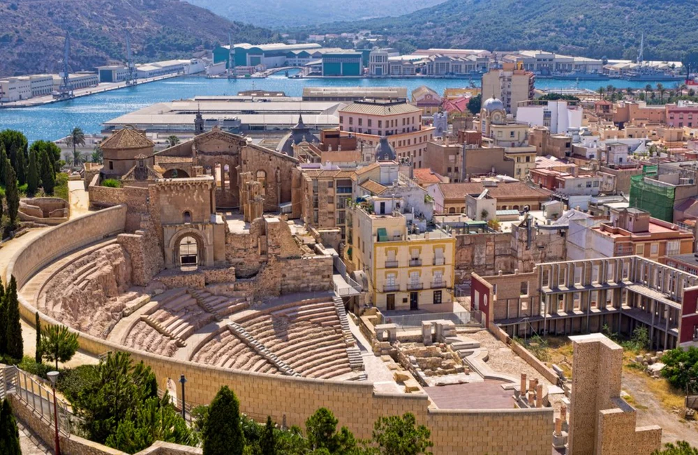 Top 15 cele mai calde orașe europene unde iarna poți sta în tricou, la 20 de grade, la câteva ore de zbor din România