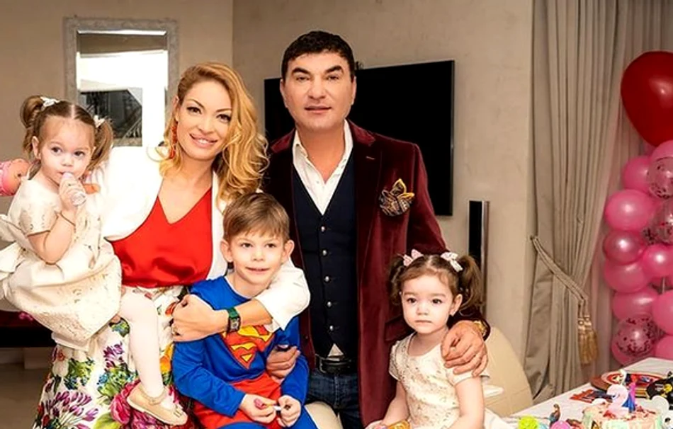 Valentina Pelinel și Cristi Borcea au împreună trei copii. Foto: Instagram