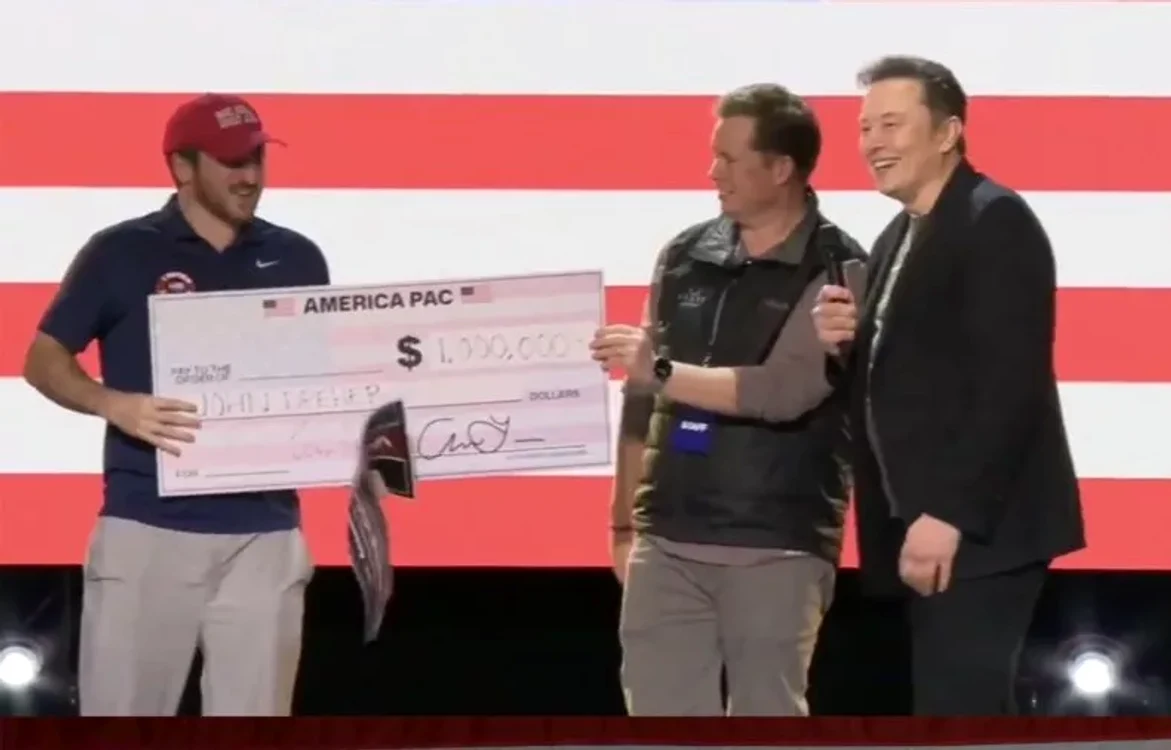 Elon Musk a oferit un premiu de un milion de dolari FOTO: captura video