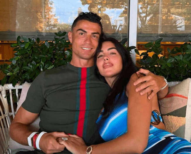 Cristiano Ronaldo și soția lui, clipe de relaxare după Campionatul Mondial. Cum s-au filmat în piscină