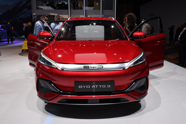 Confruntarea mașinilor electrice. BYD vs. Tesla. Bătălia pentru supremația pe piața globală 