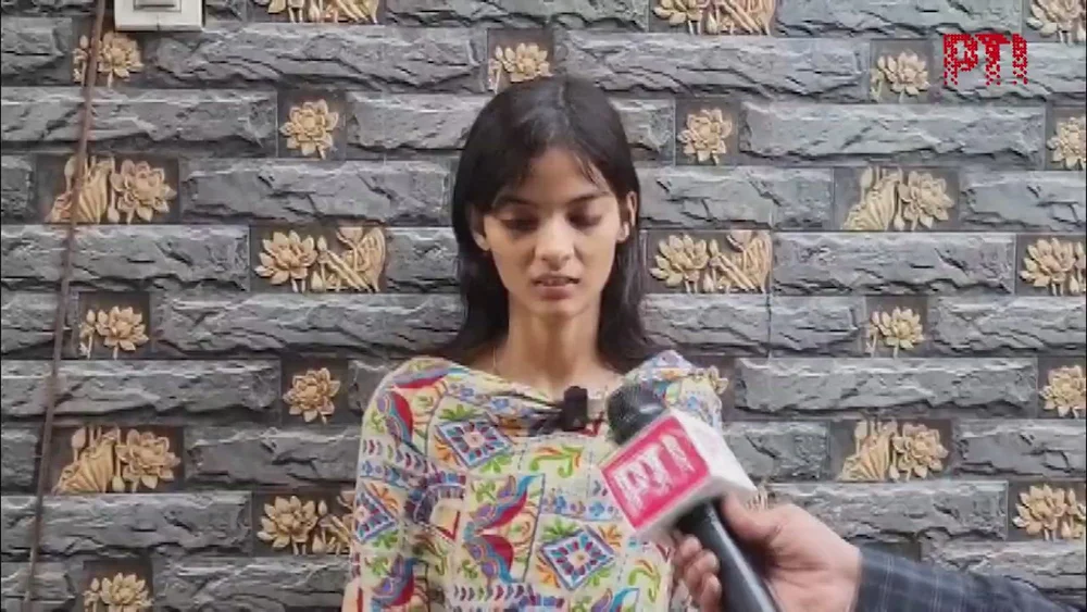 O tânără din India s-a căsătorit cu trupul logodnicului ucis de propria familie: „Dragostea noastră este nemuritoare”