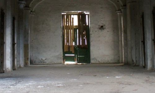 ”Închisoarea tăcerii, o experiență în comunism”   cea de a XI a ediție a Universității de Vară Râmnicu Sărat jpeg