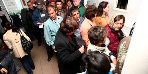 Doar o treime din totalul șomerilor din Neamț mai primește indemnizație de la stat
