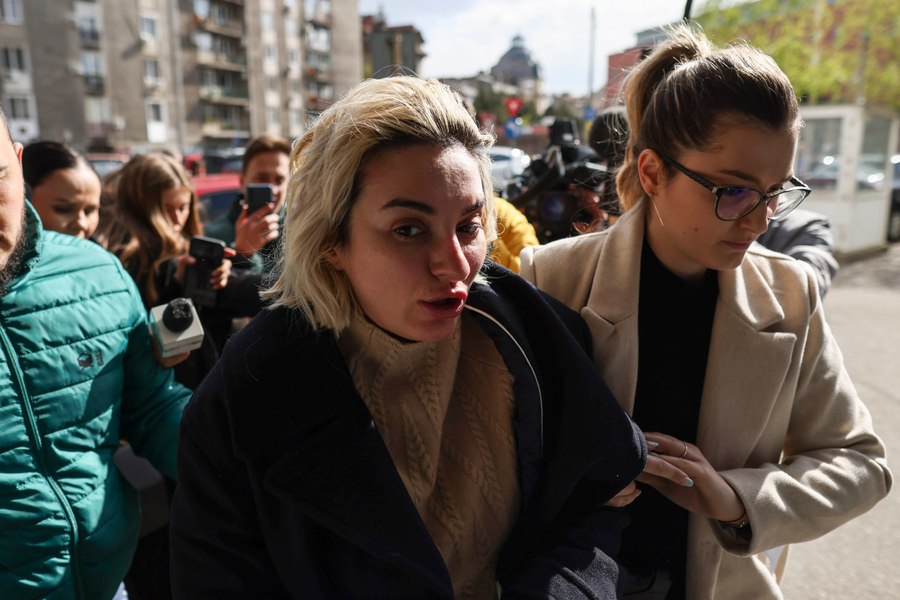 Vloggeriţa Ana Morodan, trimisă în judecată pentru conducere sub influenţa drogurilor şi cu permisul suspendat