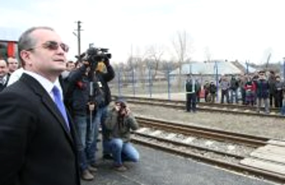 Premierul s-a arătat mulţumit de lucrările făcute în grabă la Ungheni