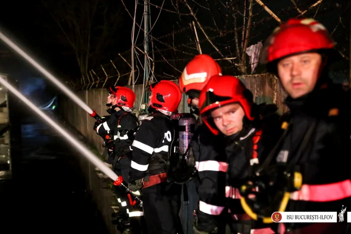 Încep admiterile la şcolile pentru pompieri FOTO ISU Bucureşti-Ilfov