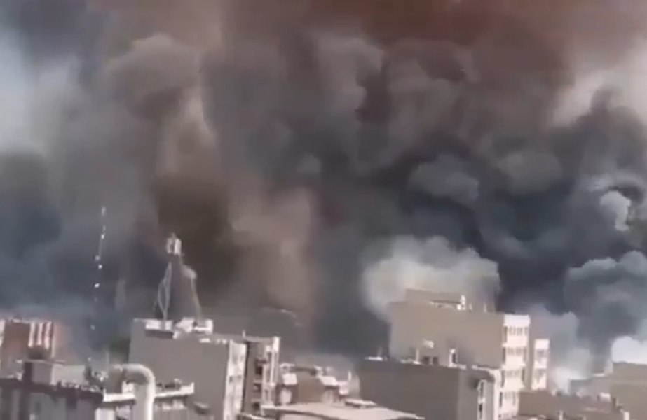 US Bombs Iran for Seventh Night; Tehran Threatens 'Total Offensive'