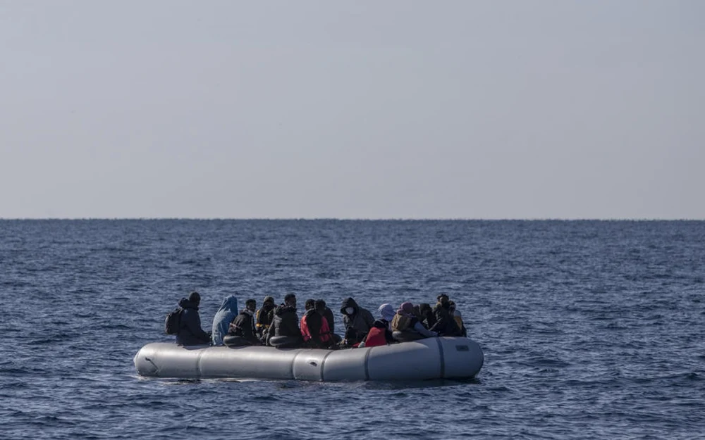 Naufragiu în Marea Mediterană: 53 de migranți au murit sau sunt dați dispăruți