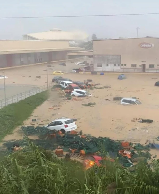 În Ayamonte s-au înregistrat 60 de litri într-o oră. Foto: Twitter @Meteohuelva