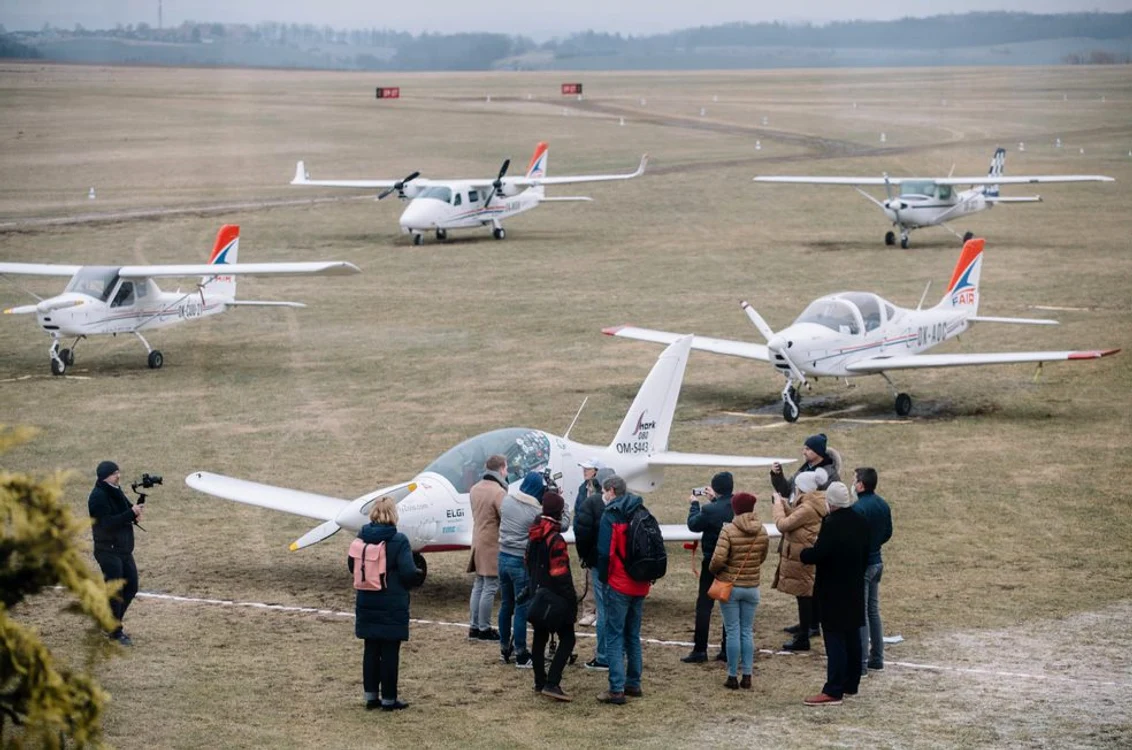 La întâmpinarea ei, pe aeroportul din orașul belgian Kortrijk Foto: Profimedia
