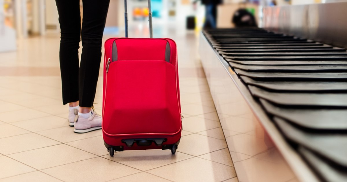 Alertă pe Aeroportul Strasbourg: europarlamentari blocați