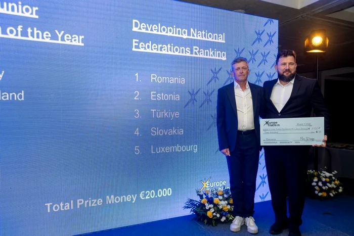 Președintele FR Triatlon, Vlad Stoica, alături de președintele Federației Europene (FOTO: Facebook)