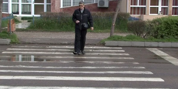 Traian Ilie este nevăzător din naştere
