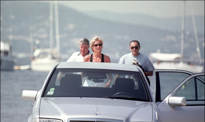 
    Dodi Al-Fayed şi Lady Diana  