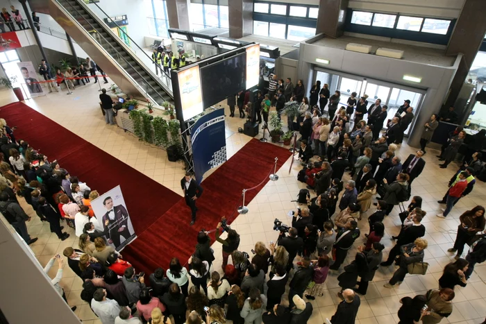 Prezentarea lui Botezatu de la aeroport