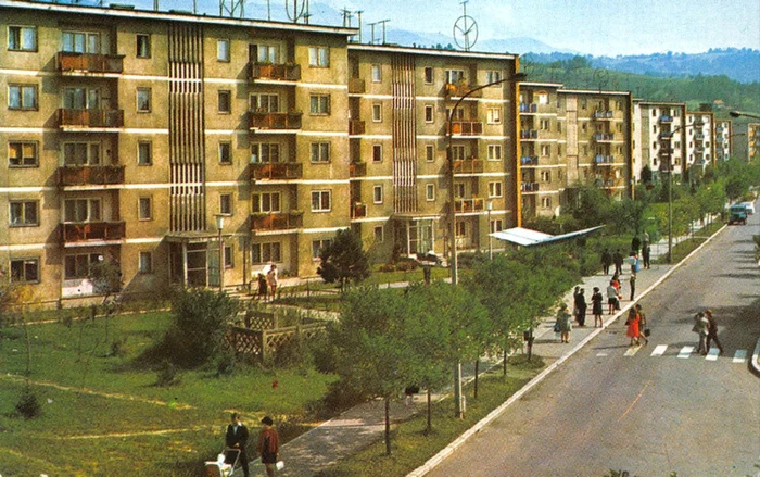 petrosani in 1990 foto ilustrate