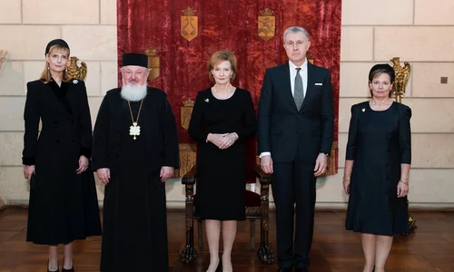 Fiicele Regelui Mihai si Principele Radu la parastasul de 6 ani al Regelui Mihai   Daniel Angelescu, Casa Majestatii Sale (1) jpeg