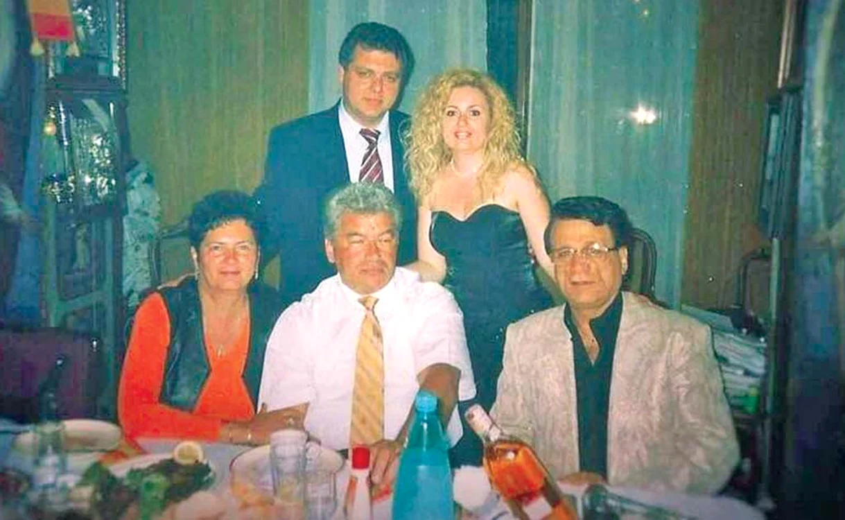 Finul Melinescu și soția, dar și duhovnicul artistului, părintele Emil Cărămizaru, și soția erau nelipsiți de la petrecerile din Caimatei