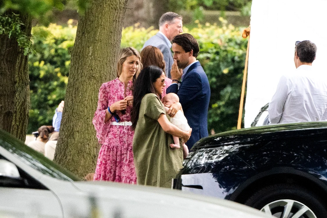 Bebe Archie și mama lui au fost la un meci de polo să îl vadă pe Harry, săptămâna trecută